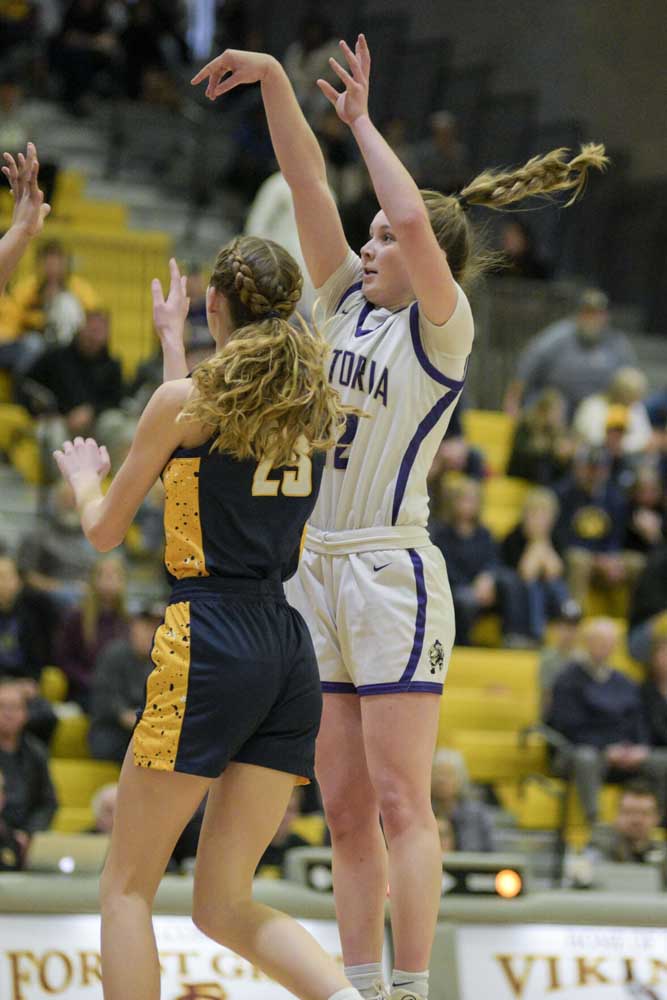 SPORTS: Hometown Report: Former Astoria teammates reunite